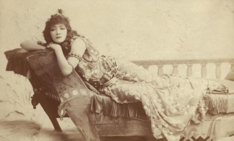 Antony and Cleopatra, Sarah Bernhardt as Cleopatra, 1890